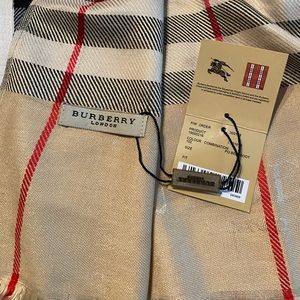SALE! Burberry scarf Large Beige
